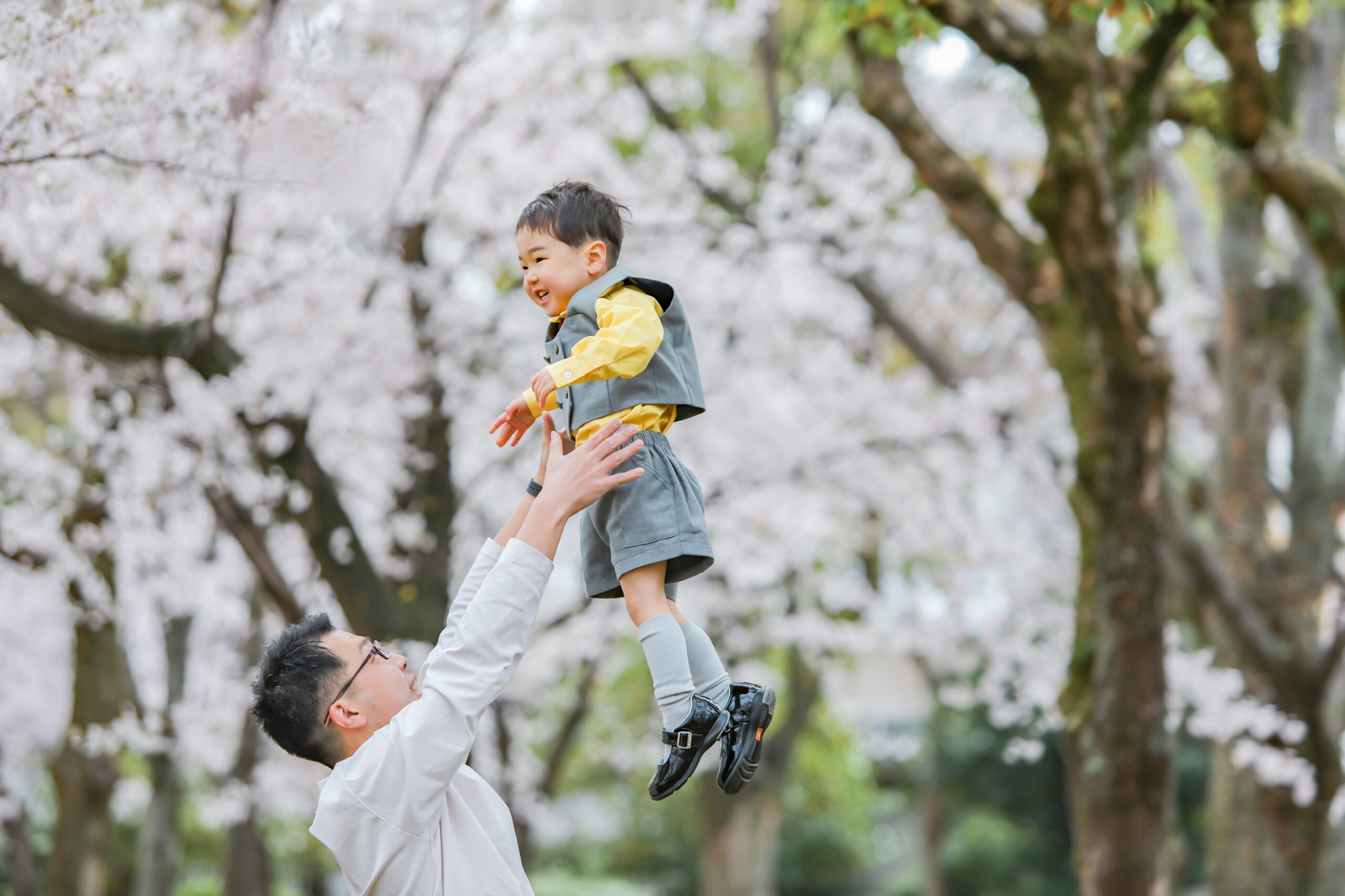 Reico photolife 伊丹市 出張撮影カメラマン ロケーション撮影 ファミリーフォト 入学撮影 レイコフォトライフ 家族写真 桜撮影 ランドセル